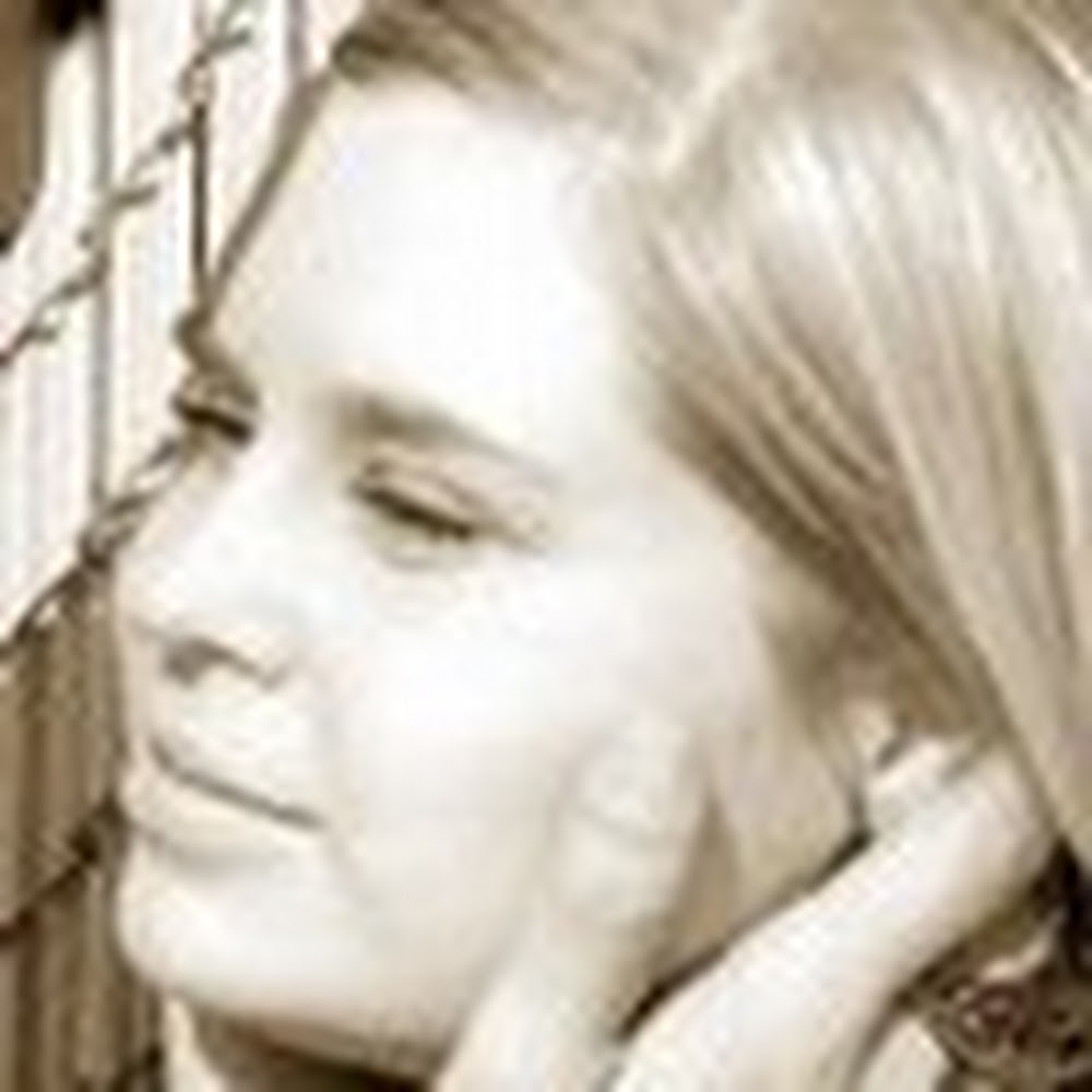 Meet your Posher, Lana